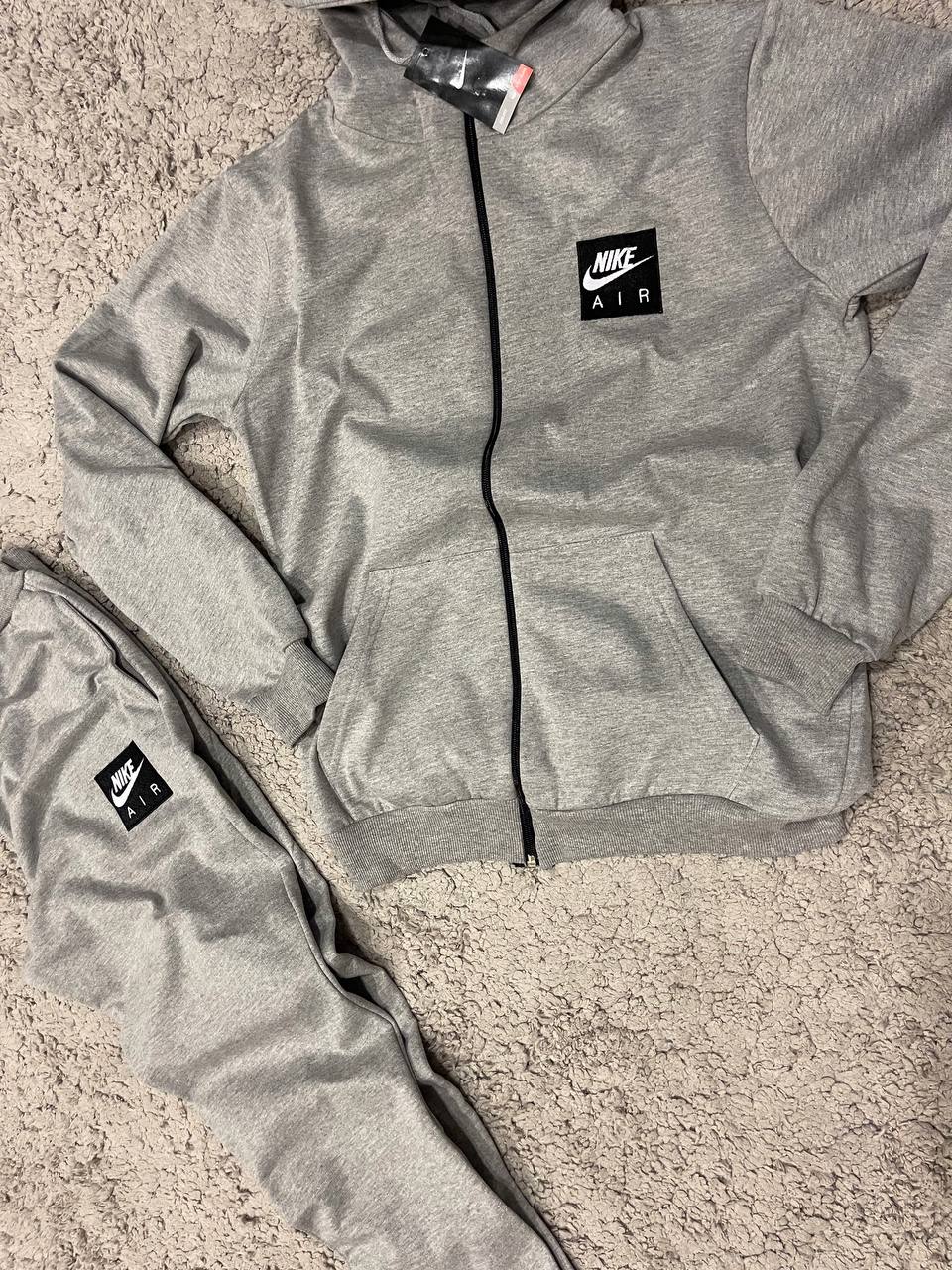 Chándal Nike gris “novedad” "Baja calidad"