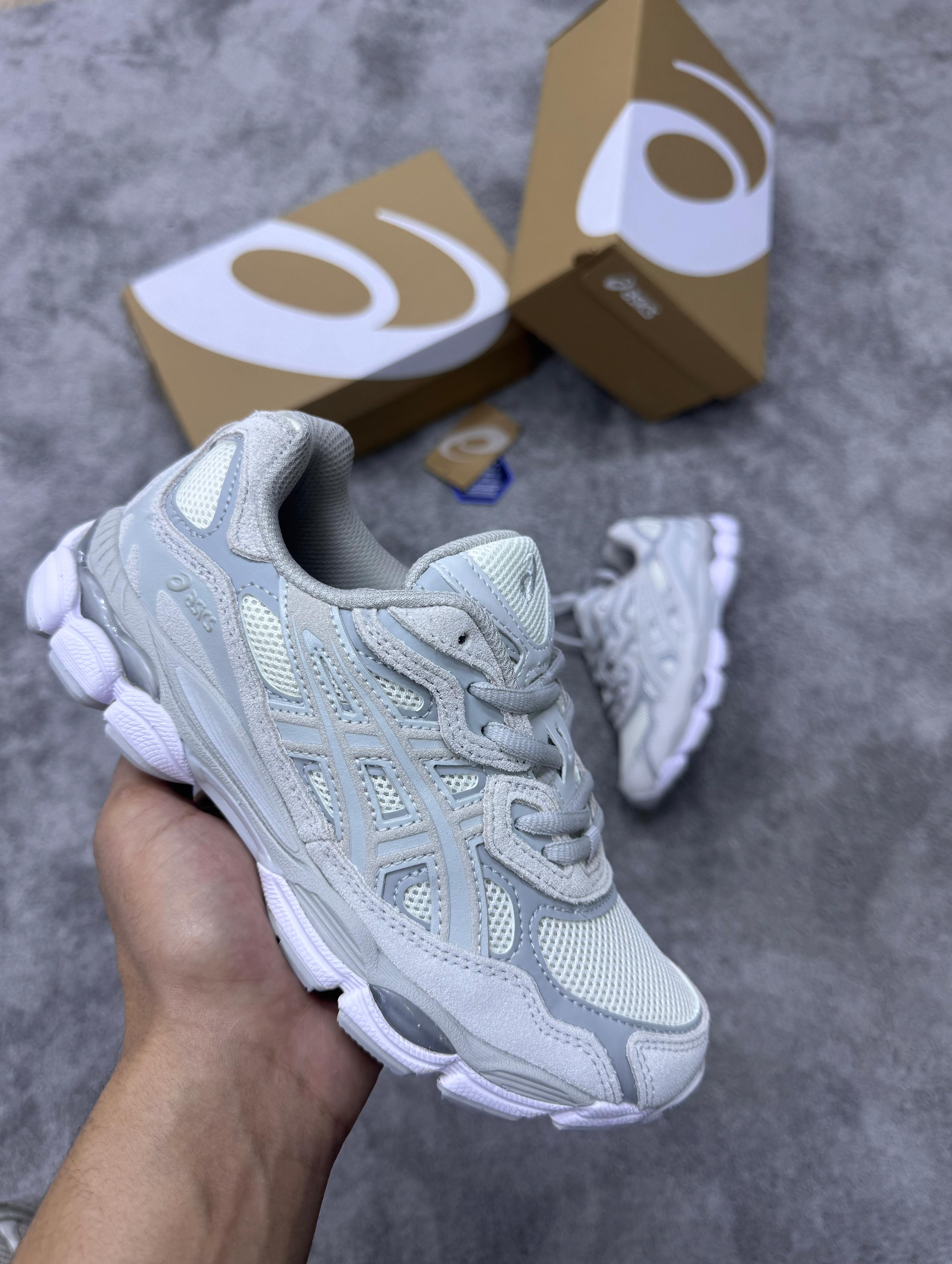 Asics GEL-NYC “con gris”