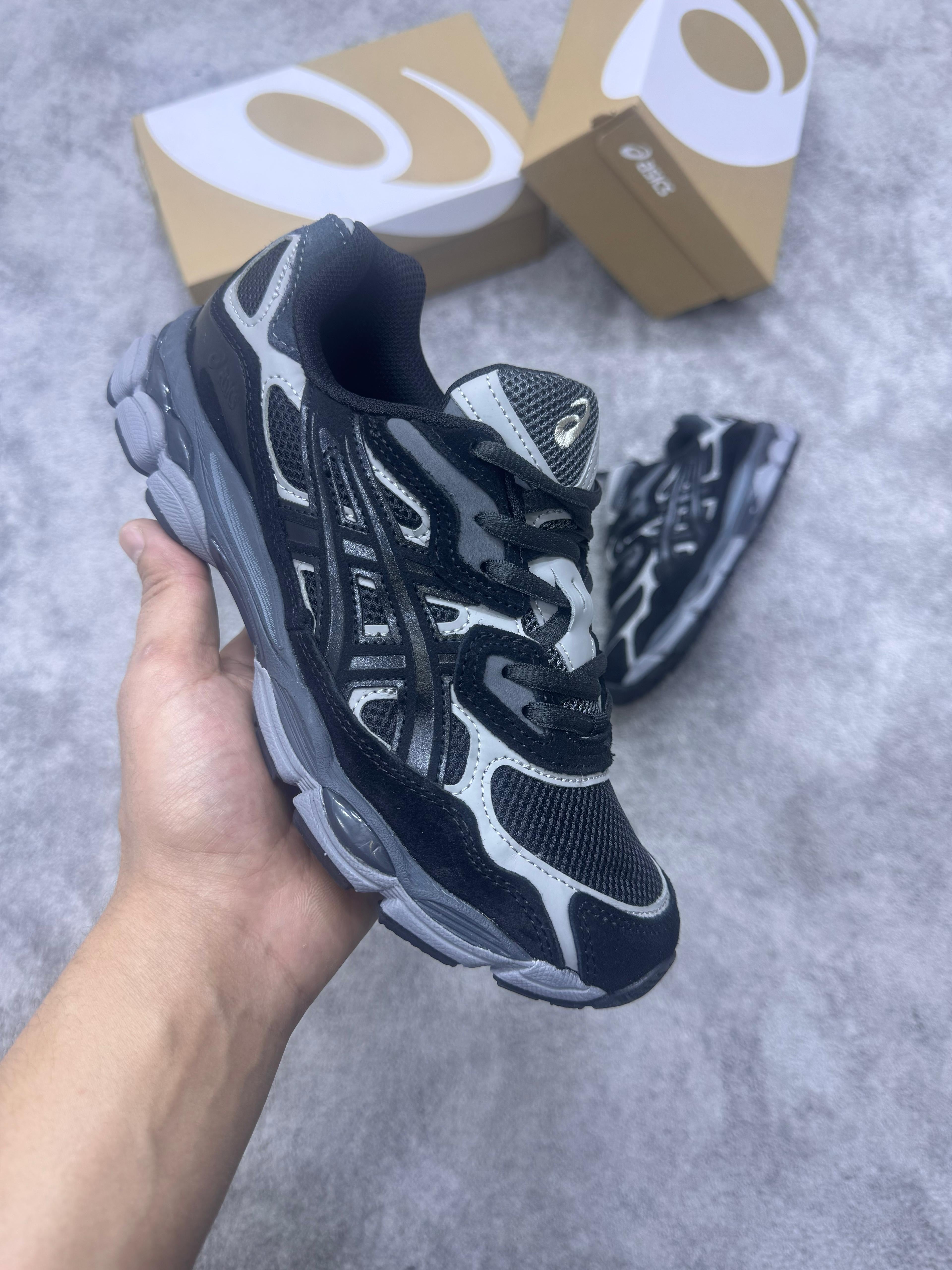 Asics GEL-NYC “con negro”