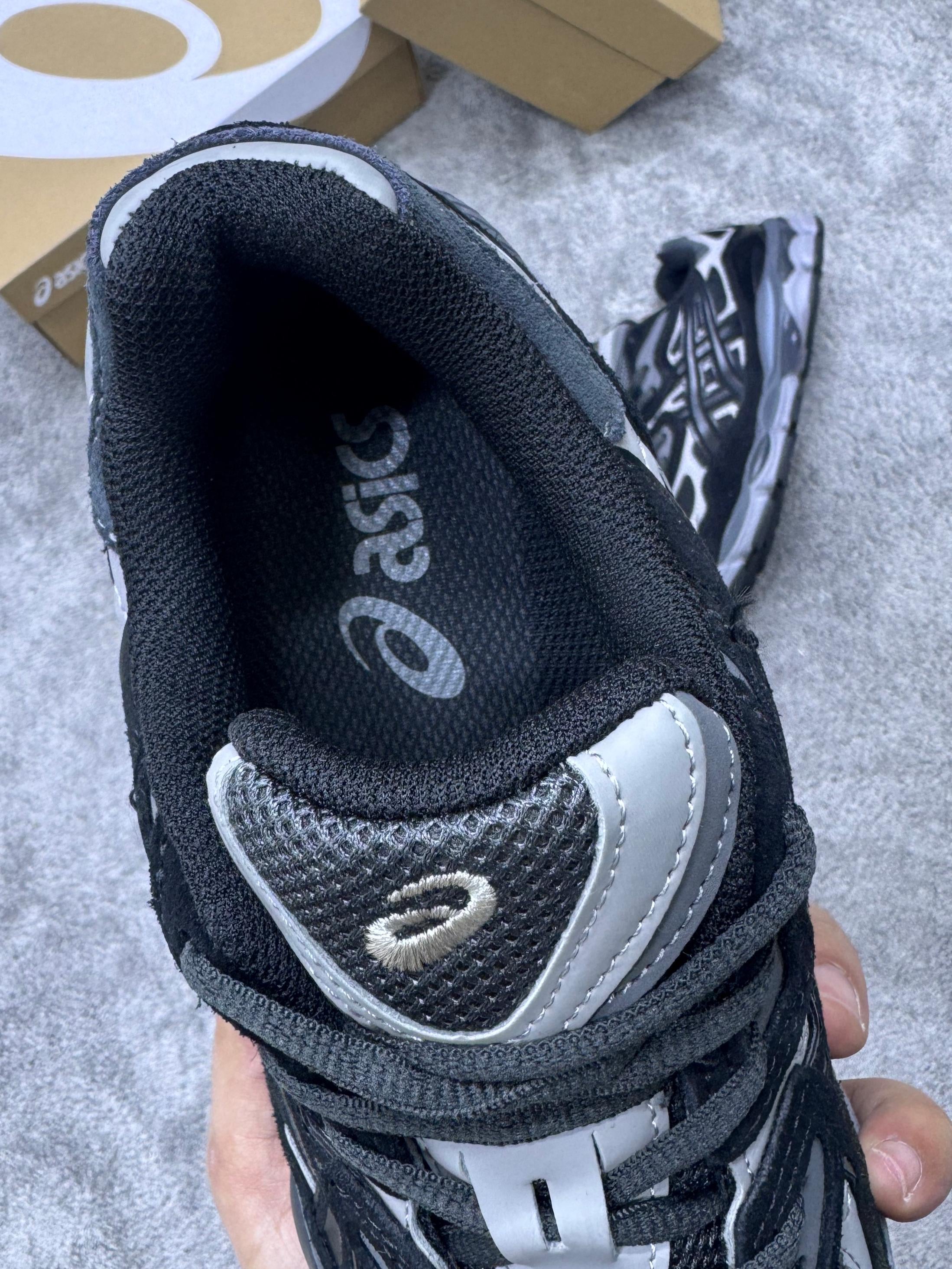 Asics GEL-NYC “con negro”